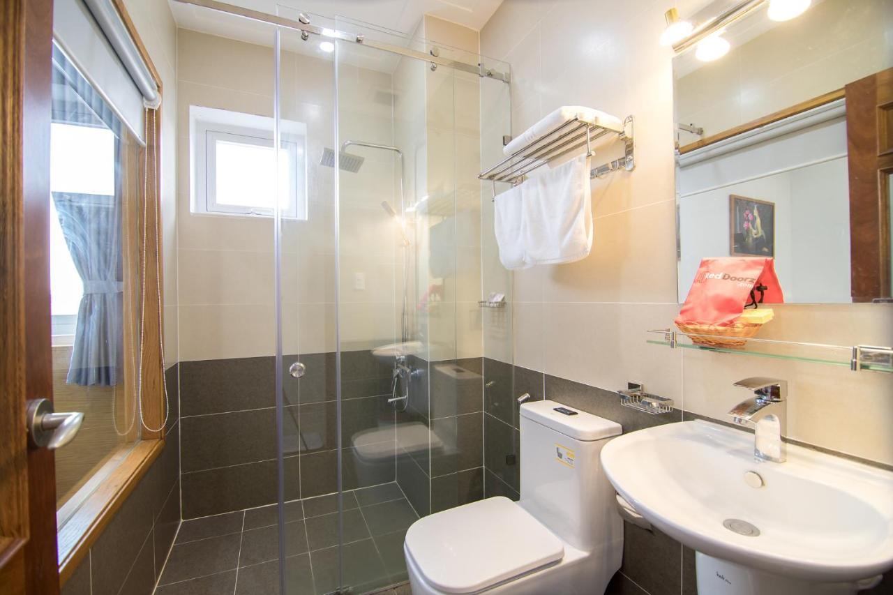 Reddoorz Plus Near Lotte Mart Cong Hoa 胡志明市 外观 照片