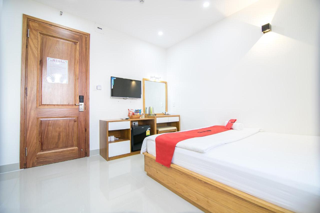 Reddoorz Plus Near Lotte Mart Cong Hoa 胡志明市 外观 照片
