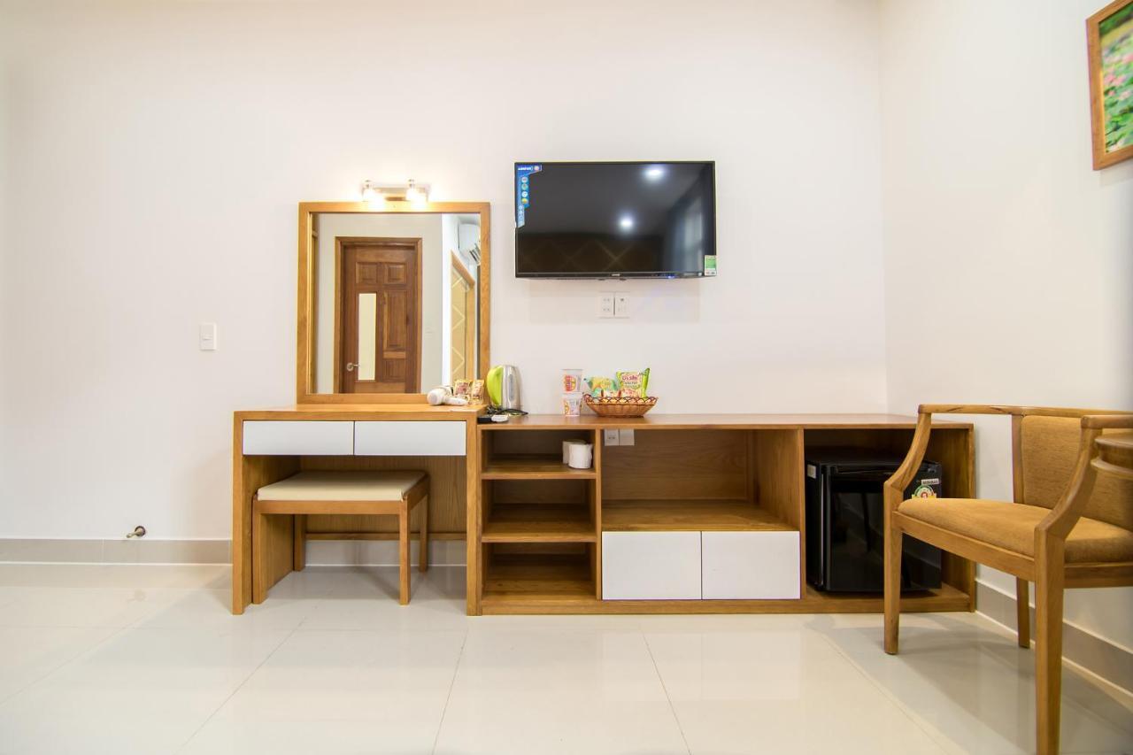 Reddoorz Plus Near Lotte Mart Cong Hoa 胡志明市 外观 照片