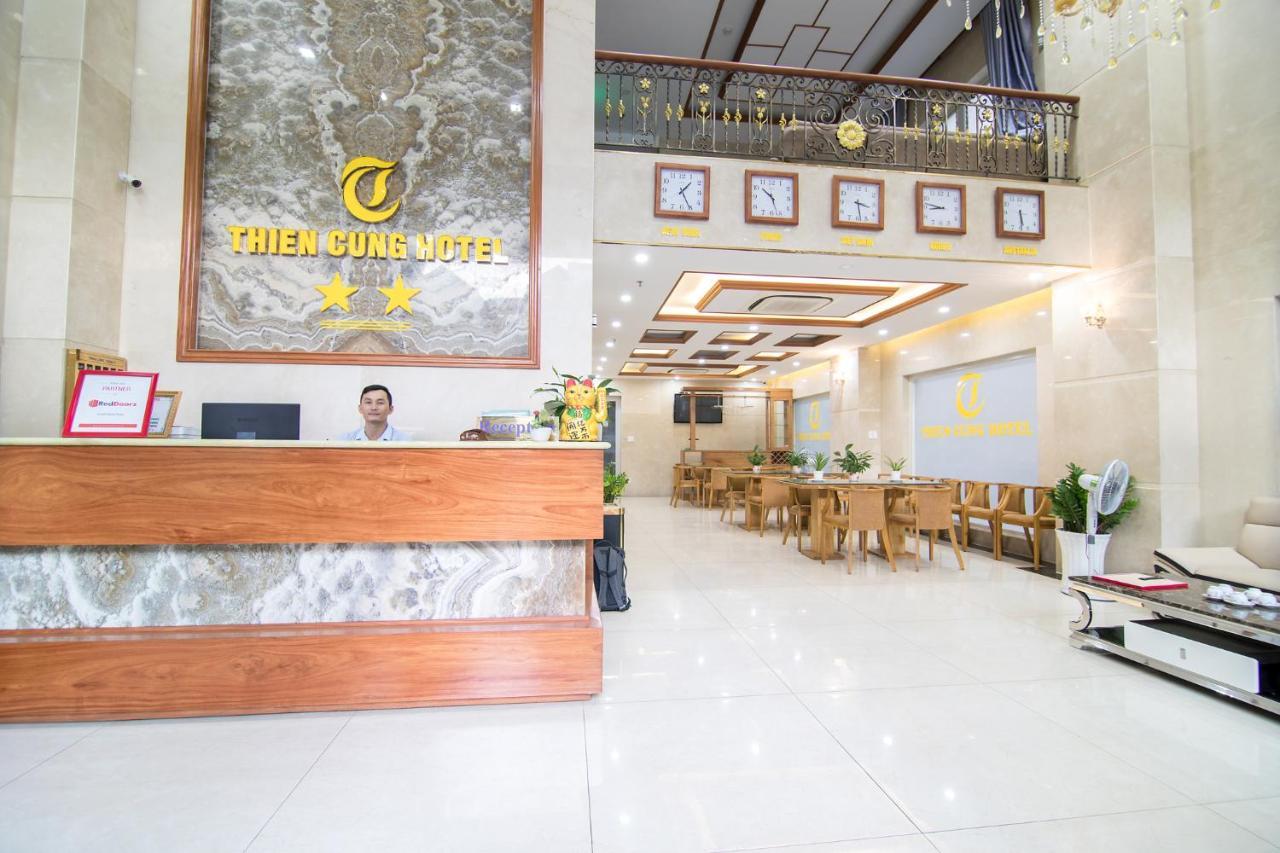 Reddoorz Plus Near Lotte Mart Cong Hoa 胡志明市 外观 照片