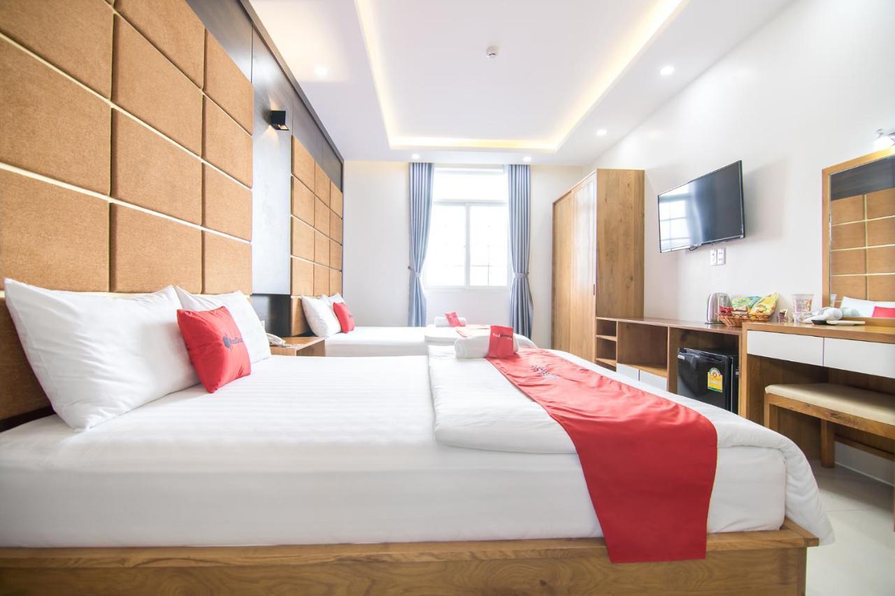 Reddoorz Plus Near Lotte Mart Cong Hoa 胡志明市 外观 照片