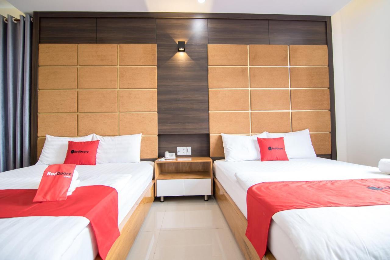 Reddoorz Plus Near Lotte Mart Cong Hoa 胡志明市 外观 照片